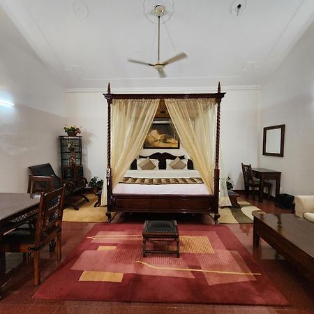 Hotel Royal Ark - Kasauli Buitenkant foto