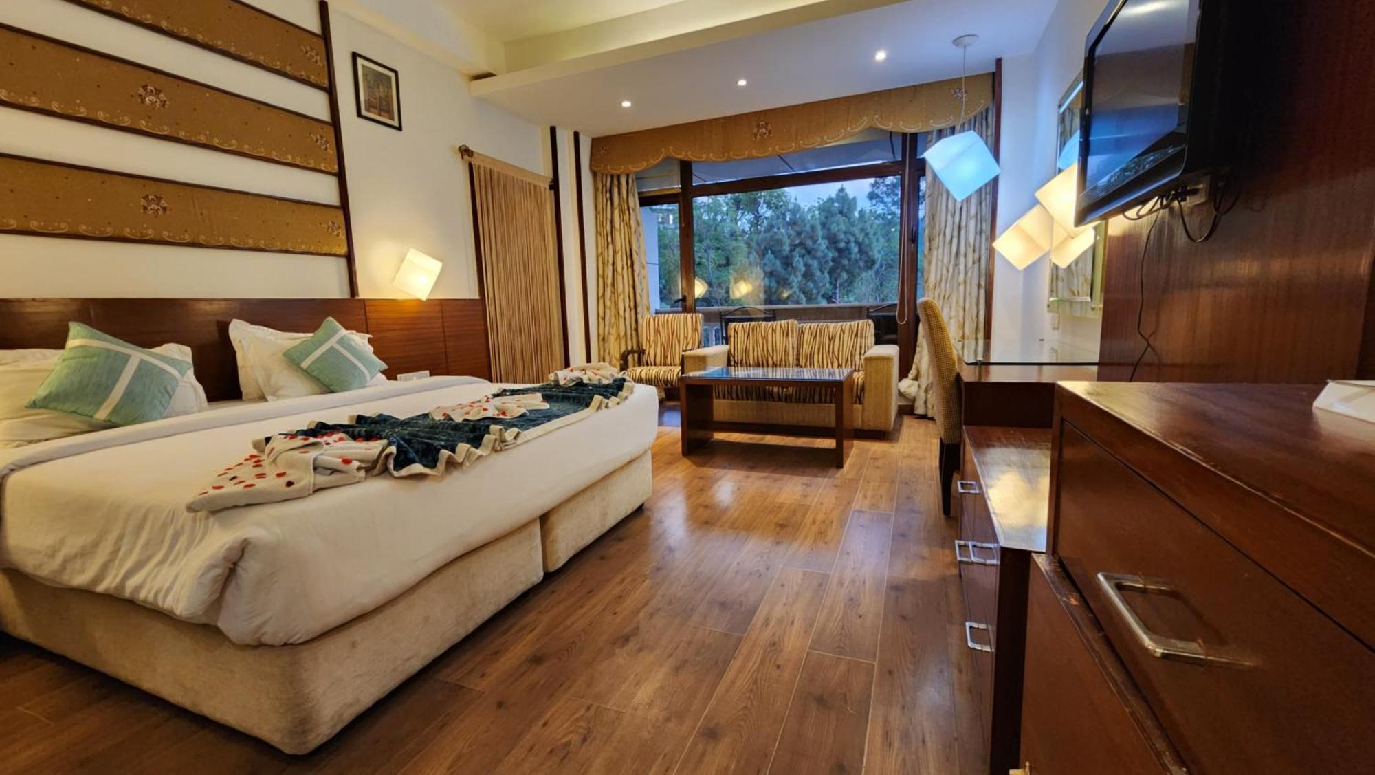 Hotel Royal Ark - Kasauli Buitenkant foto