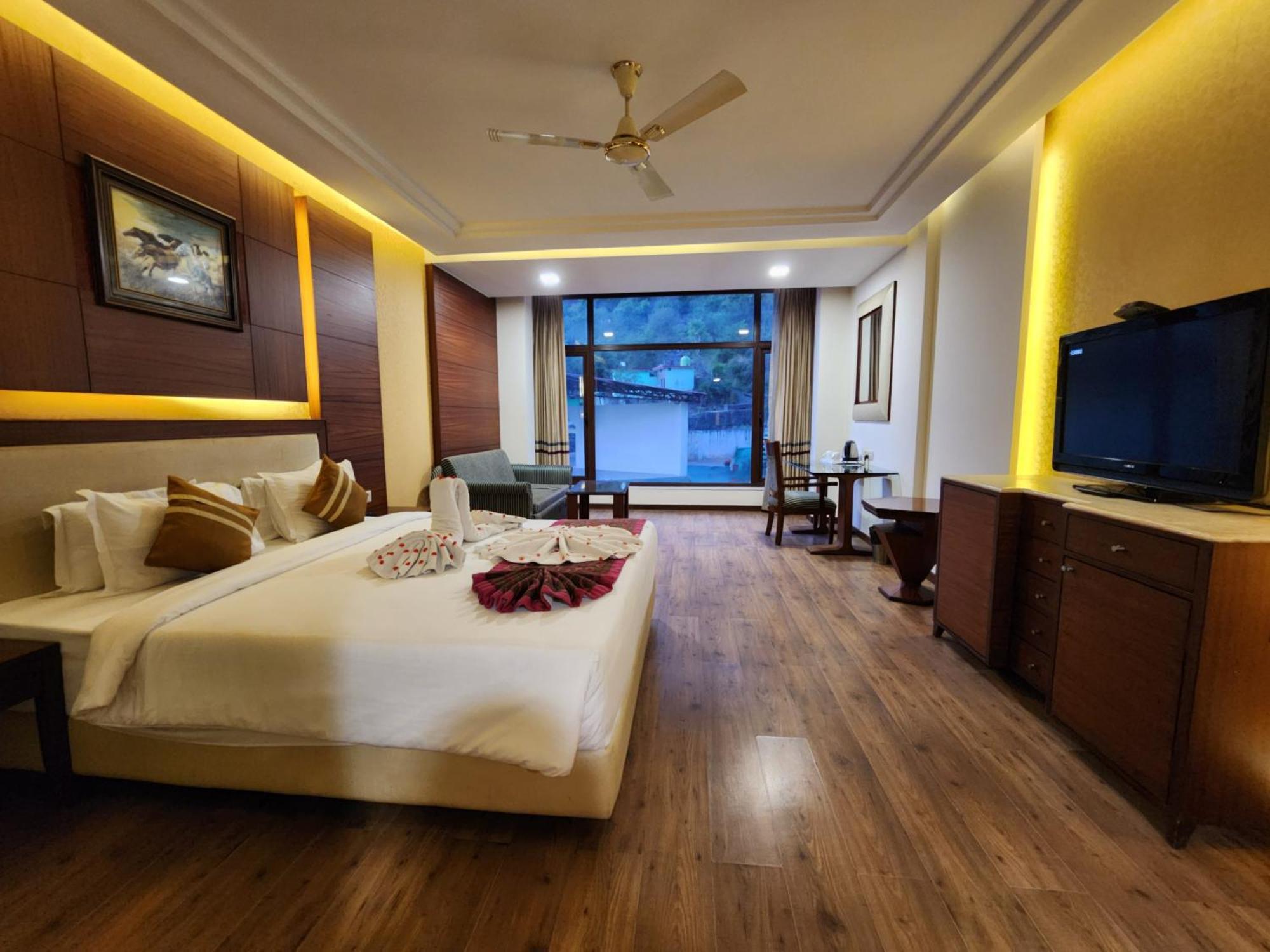 Hotel Royal Ark - Kasauli Buitenkant foto