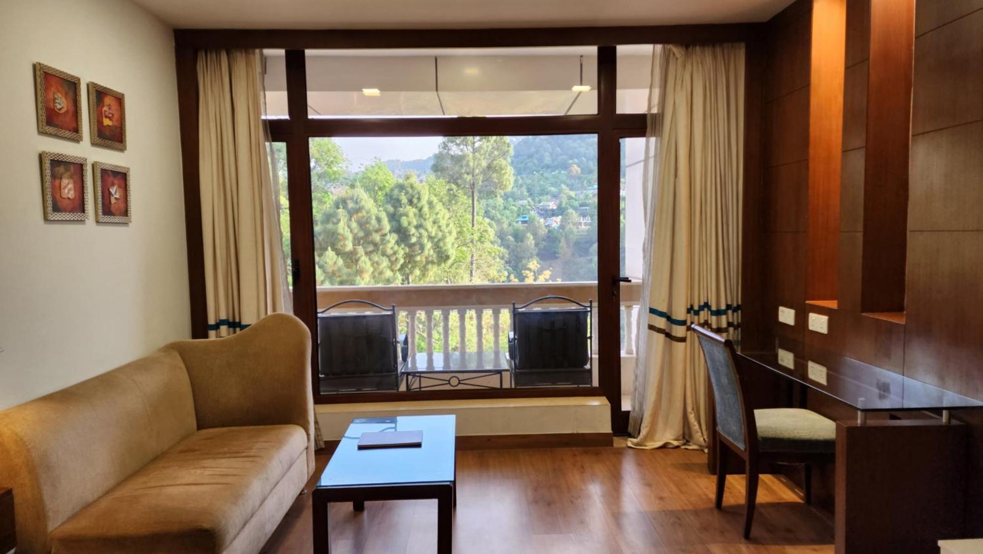 Hotel Royal Ark - Kasauli Buitenkant foto