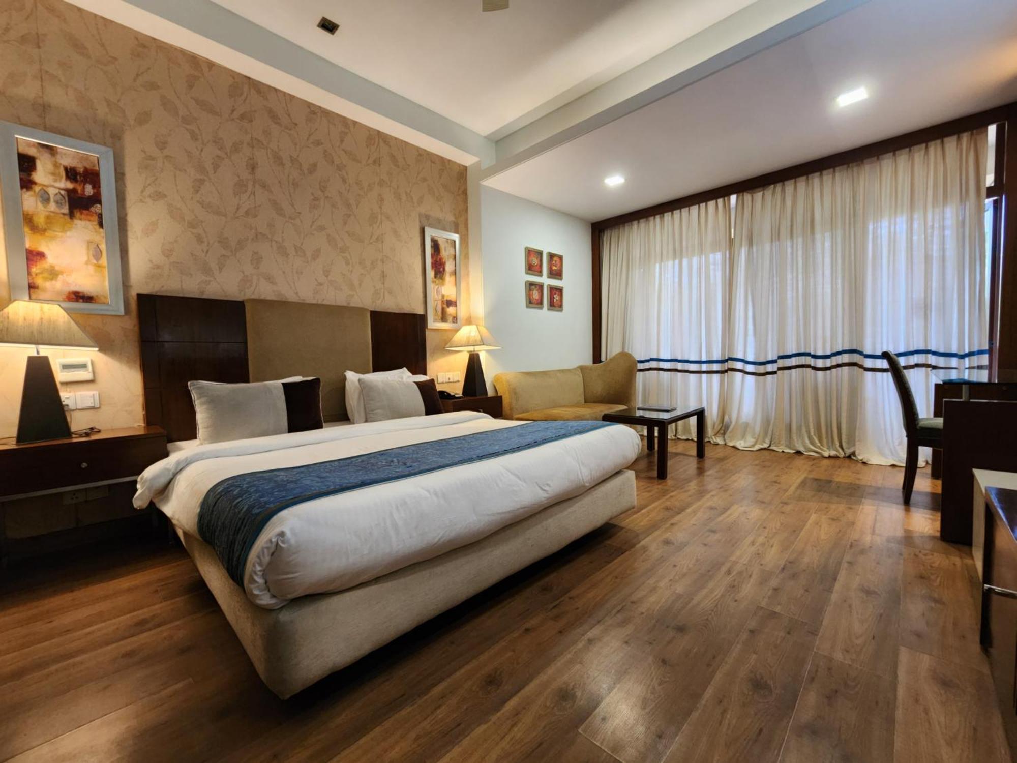 Hotel Royal Ark - Kasauli Buitenkant foto